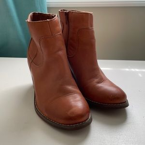 Seychelles Cognac leather Booties 7.5 EUC